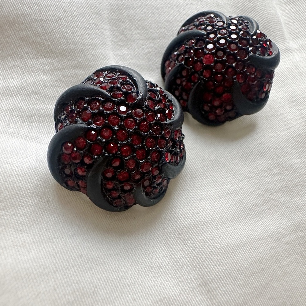 Gothic Red Crystal Black Round Earrings